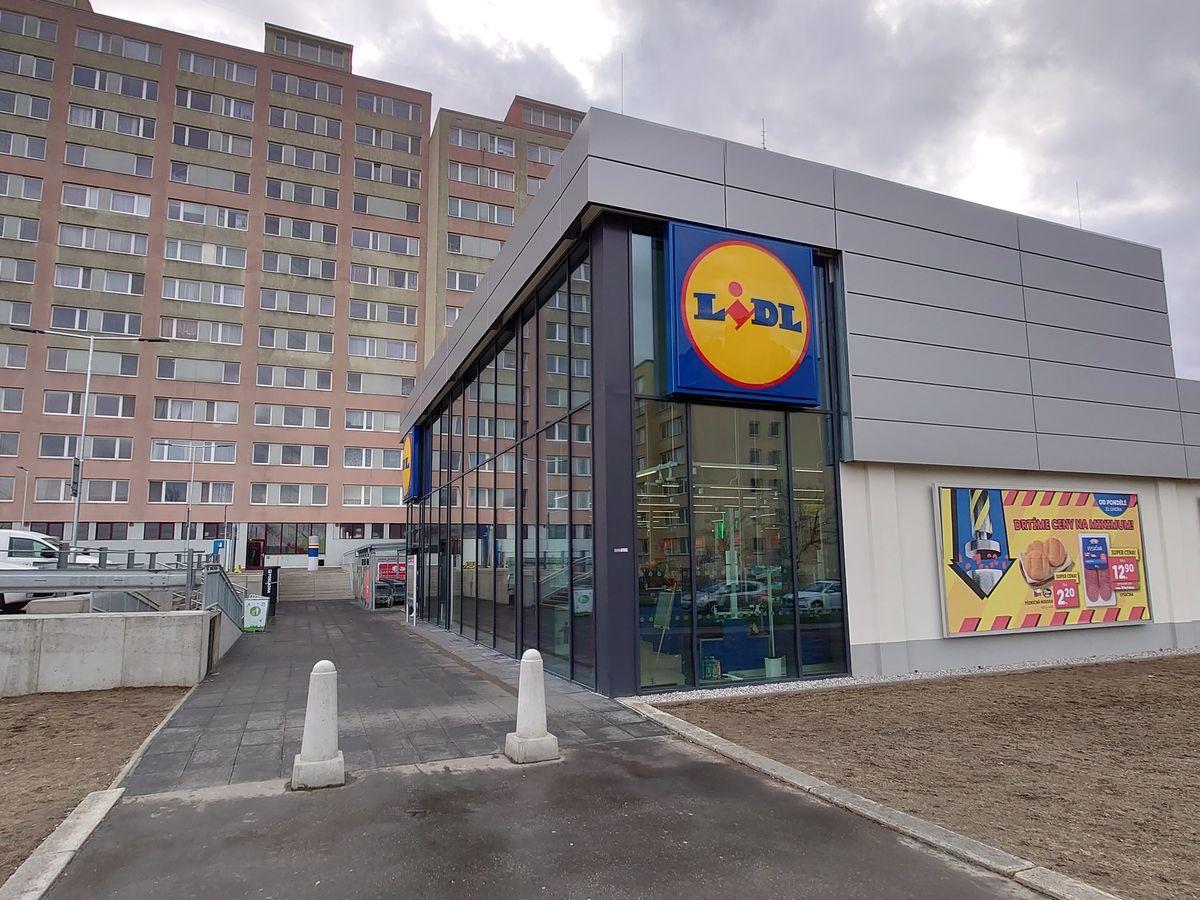 Lidl - ocelové konstrukce a opláštění