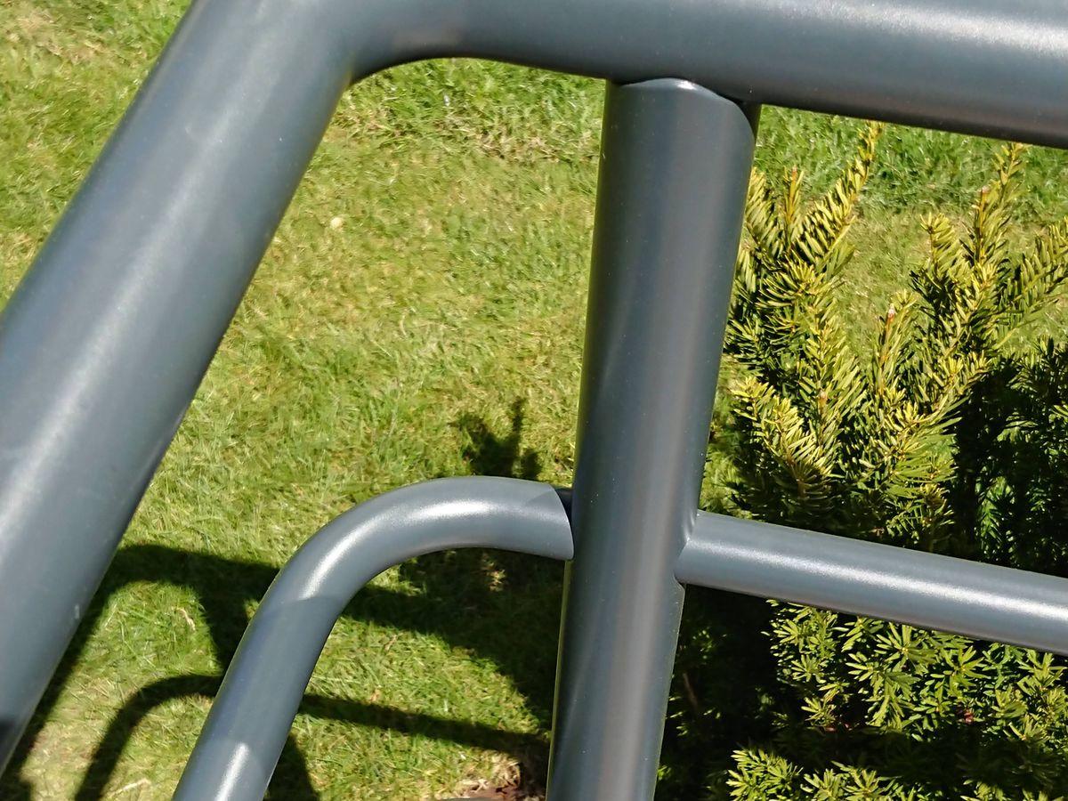 Detail ocelové konstrukce zábradlí