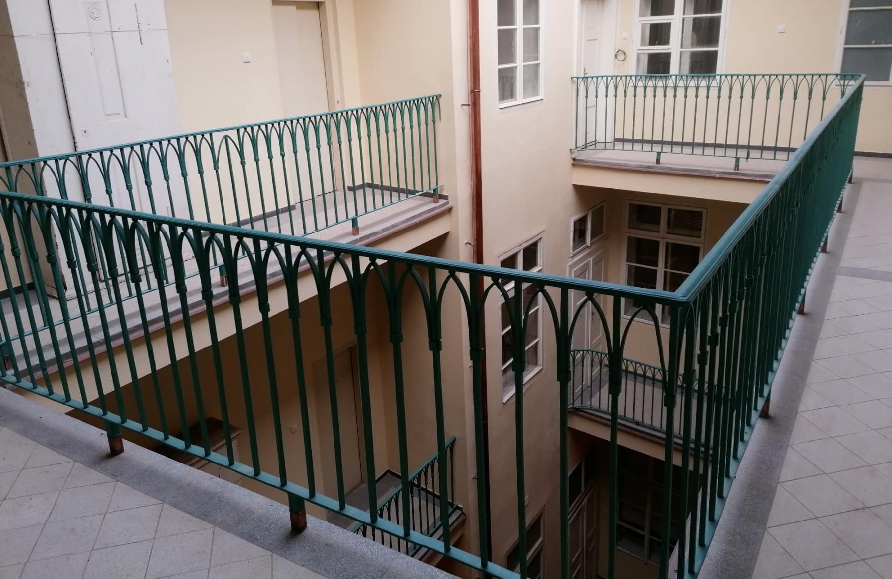 Renovace zábradlí na Praze 1